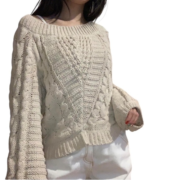 Express Chunky Balloon Sleeves Sweater - Picture 1 of 7